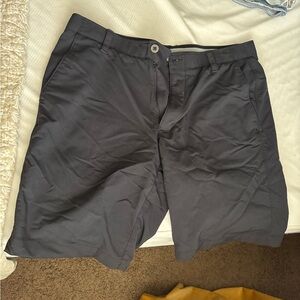 Under Armour men’s black golf shorts size 36